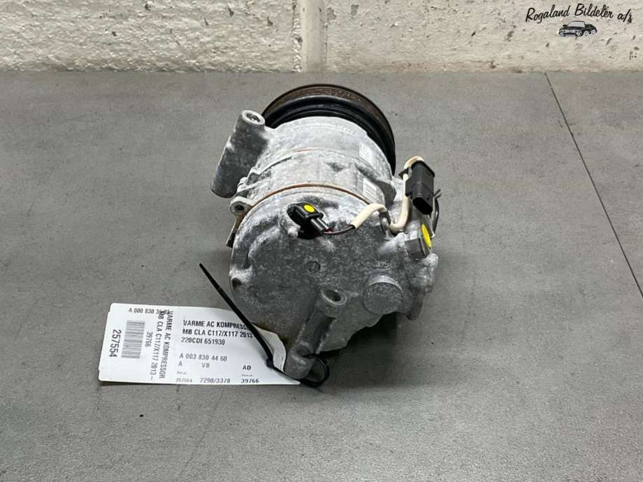 Aircondition kompressor til Mercedes CLA 2013-2019 (C117) (C117) (MERCEDES|A 000 830 35 02|A 003 830 44 60|)