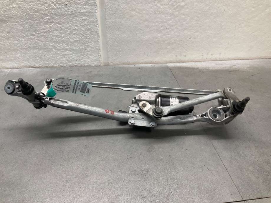 Viskermotor frontrute til BMW 3-Serie 2005-2011 (E90/E91/E92/E93) (E90/E91/E92/E93) (BMW|61 61 7 161 711|)