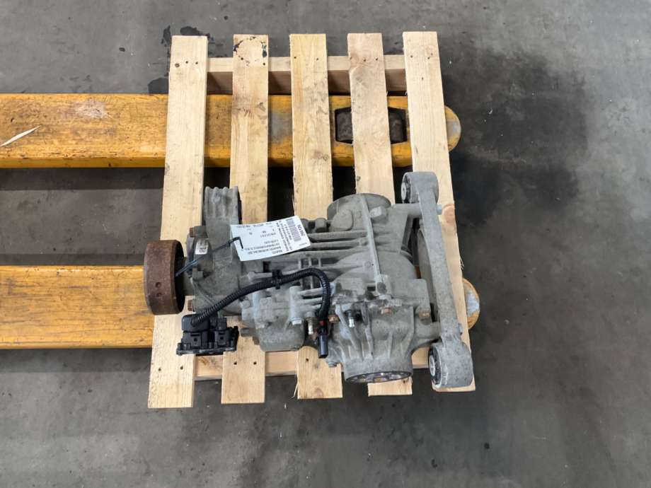 Kardang klokke bak til VW Transporter / Caravelle 2015-2019 (T6) (T6) (VOLKSWAGEN|09N 525 010 F|)