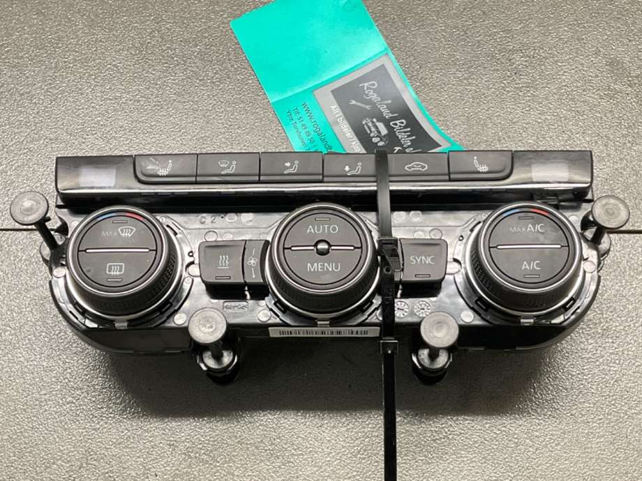 Varmeapparat betjening til VW Passat, 2015-2019 (Fase 1) (B8) (B8) (VOLKSWAGEN|5GE 907 044 AS)