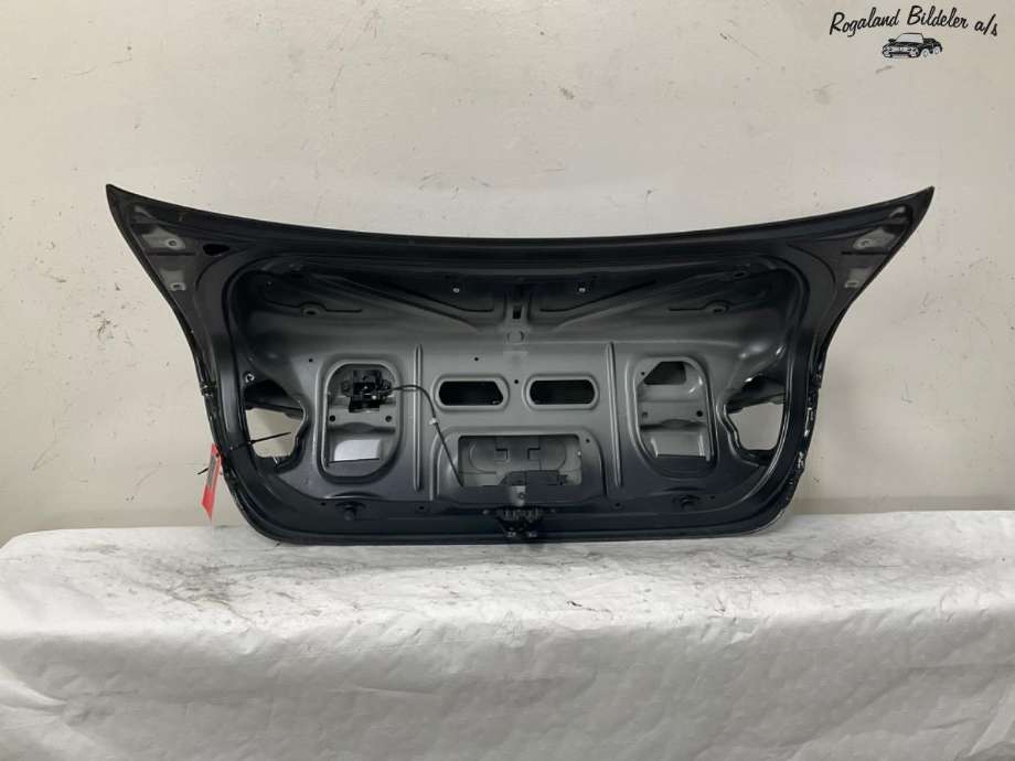 Bakluke sedan til BMW 3-Serie 2005-2011 (E90/E91/E92/E93) (E90/E91/E92/E93) (BMW|41 62 7 254 425)