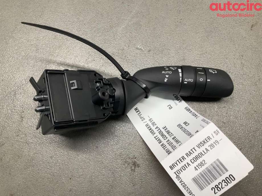 Bryter visker til Toyota Corolla, 2019-->>  (TOYOTA|8465202A50)
