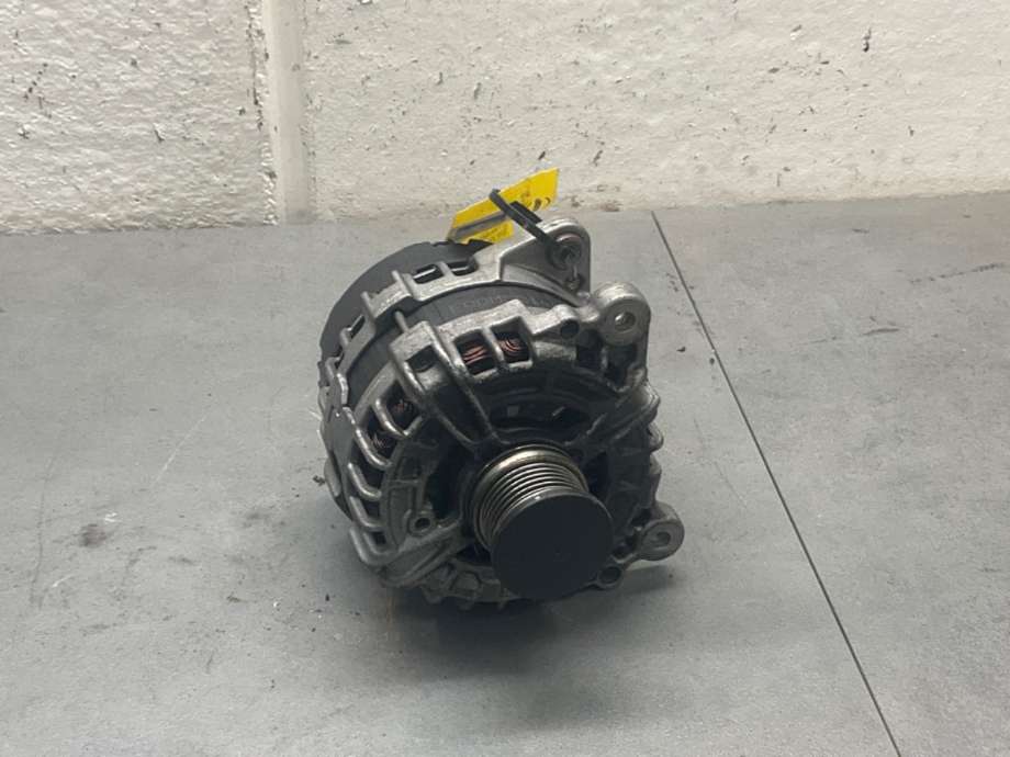 Dynamo til VW Transporter / Caravelle 2015-2019 (T6) (T6) (VOLKSWAGEN|04L 903 023 T)