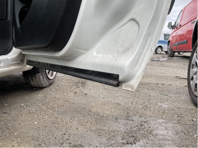Dør høyre foran til Opel Combo D 2012-2018 (OPEL|95530929|95519551|95530089)