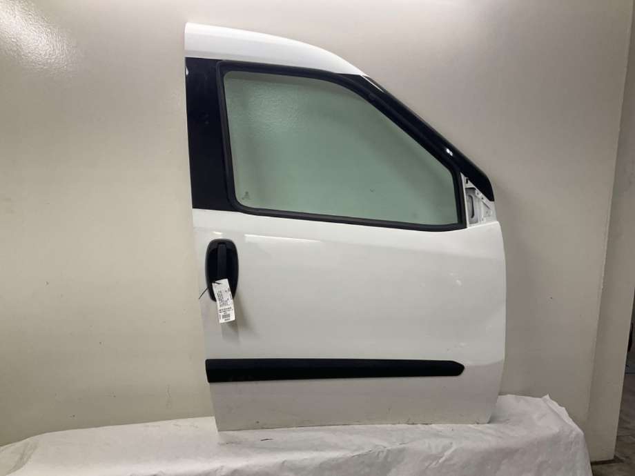 Dør høyre foran til Opel Combo D 2012-2018 (OPEL|95530929|95519551|95530089)