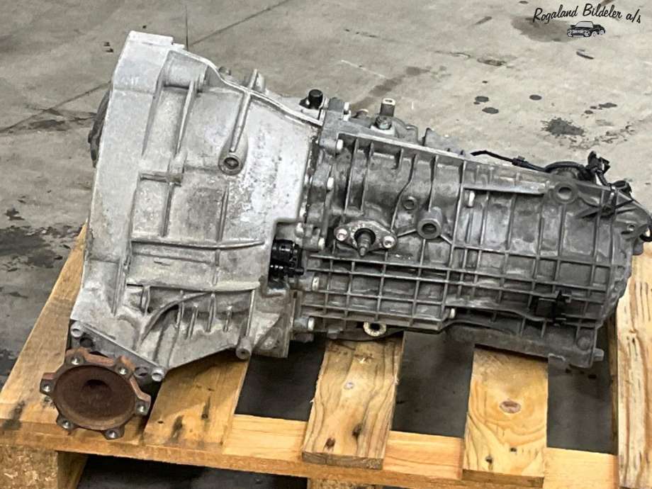 Girkasse manuell 6-trinn til Audi A4 2015-2019 (Type V, Fase 1) (B9) (B9) (AUDI|0DJ 300 027 T|PZE|0DJ 300 027 H)