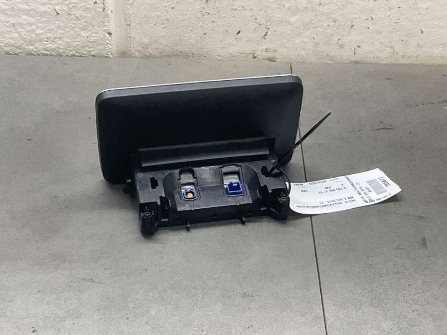 Multimedia display (MCU - Media Controller Unit) til Mercedes C-Klasse 2018-2021 (Fase 2) (W205) (W205) (MERCEDES|A 205 900 41 13|A 205 900 17 13|)