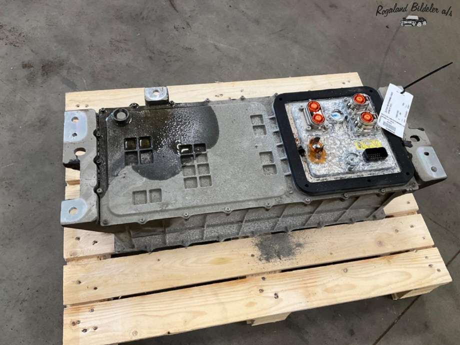 Batterilader (OBC - On Board Charger) til XPeng P7 2021-->>  (1180001ED3)