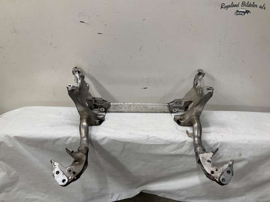 Travers foran hoved til Audi Q5 2008-2012 (Type I, Fase 1)  (AUDI|8R0 399 315 K)