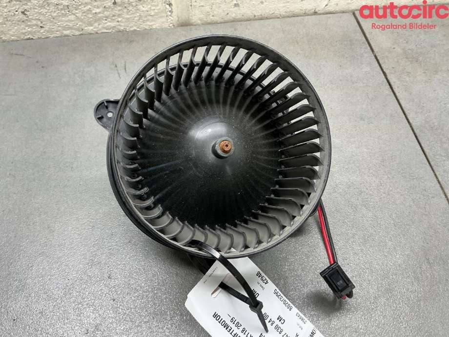 Varmeapparat motor til Mercedes CLA, 2019-->> (C118) (C118) (MERCEDES|A 247 830 84 00)