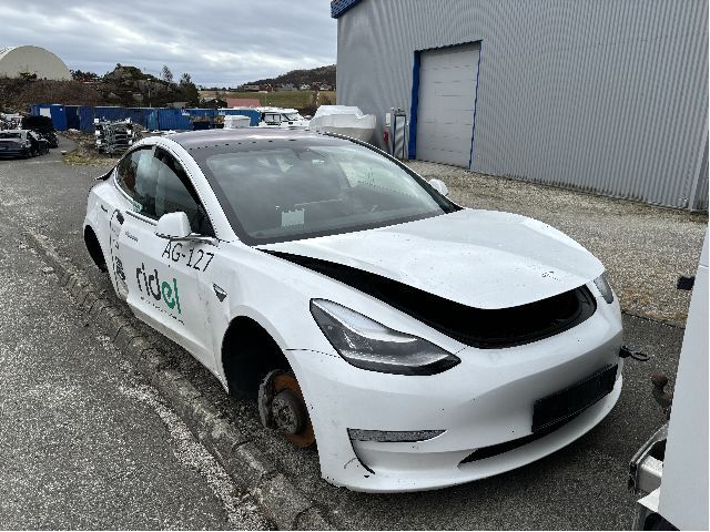 Travers foran hoved til Tesla Model 3, 2018-2023 (Fase 1) (TESLA|1044521-99-N)