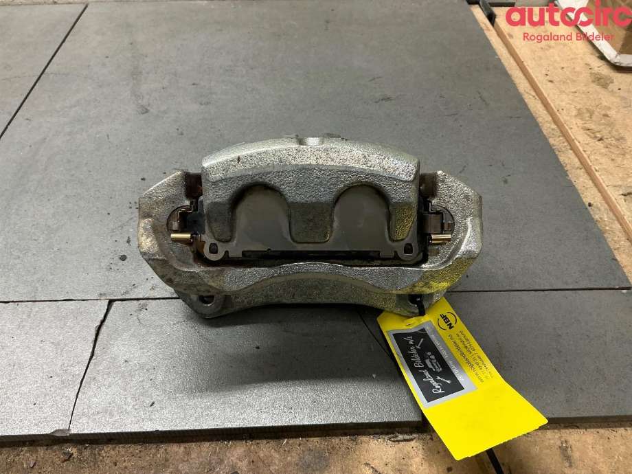 Bremsecaliper venstre foran til Toyota bZ4X 2022-->>  (TOYOTA|4775042130)