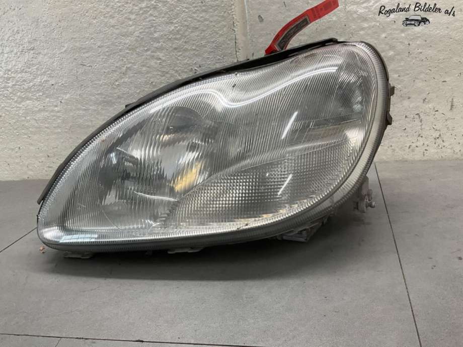 Frontlykt venstre halogen til Mercedes S-Klasse 1999-2005 (W220) (W220) (MERCEDES|A 220 820 07 61||A2208200761)