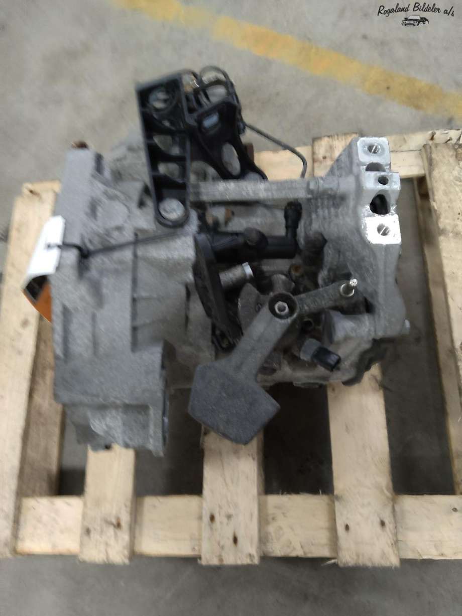 Girkasse manuell til Škoda Yeti 2009-2013 (Fase 1)  (SKODA|0A4 300 045 QX|KJF|0A4 300 045 Q)