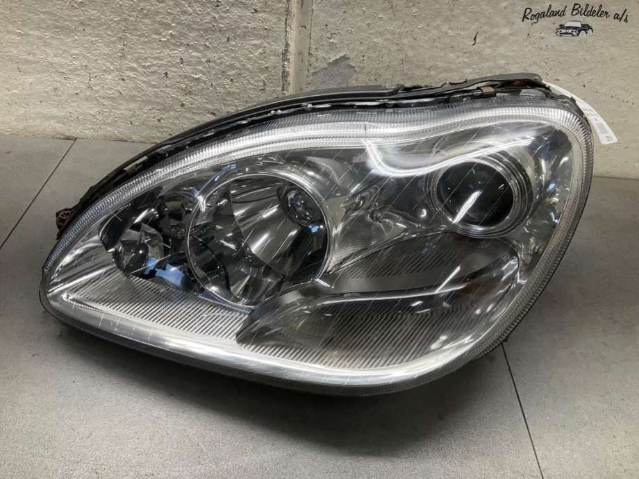 Frontlykt venstre halogen til Mercedes S-Klasse, 1999-2005 (W220) (W220) (MERCEDES|A 220 820 23 61)