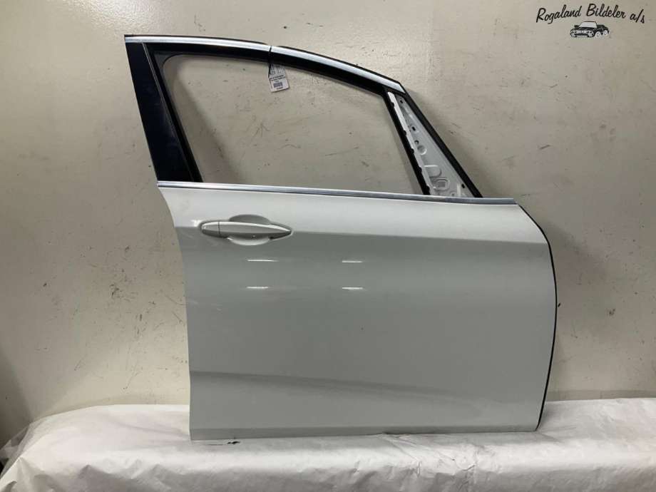 Dør høyre foran til BMW 2-Serie, Active/Gran Tourer, 2014-->> (F45/F46) (F45/F46) (BMW|41 51 7 392 312)