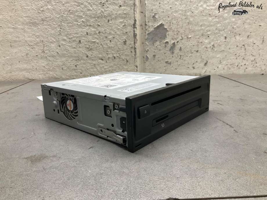 Bilstereo navigasjon til VW T-Roc 2017-->>  (VOLKSWAGEN|3Q0 035 842 C|)