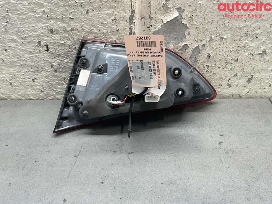 Baklykt venstre indre til Hyundai i30 2012-2017 (Type II)  (HYUNDAI|92403A5010)