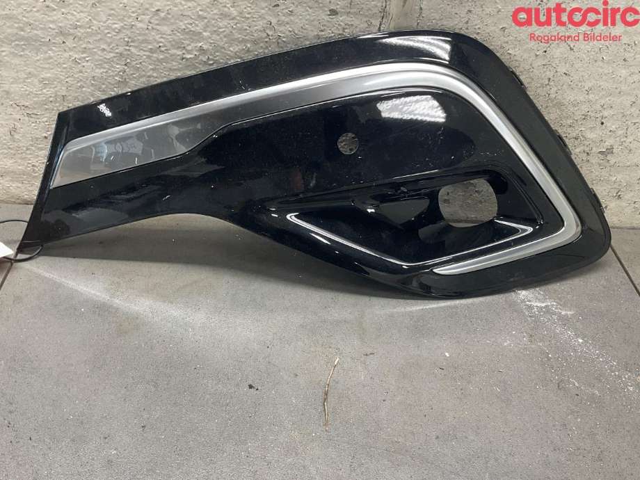 Grill til Ford Kuga, 2019-->> (Type III)  (FORD|LV4B-17K946-AA5UAW)