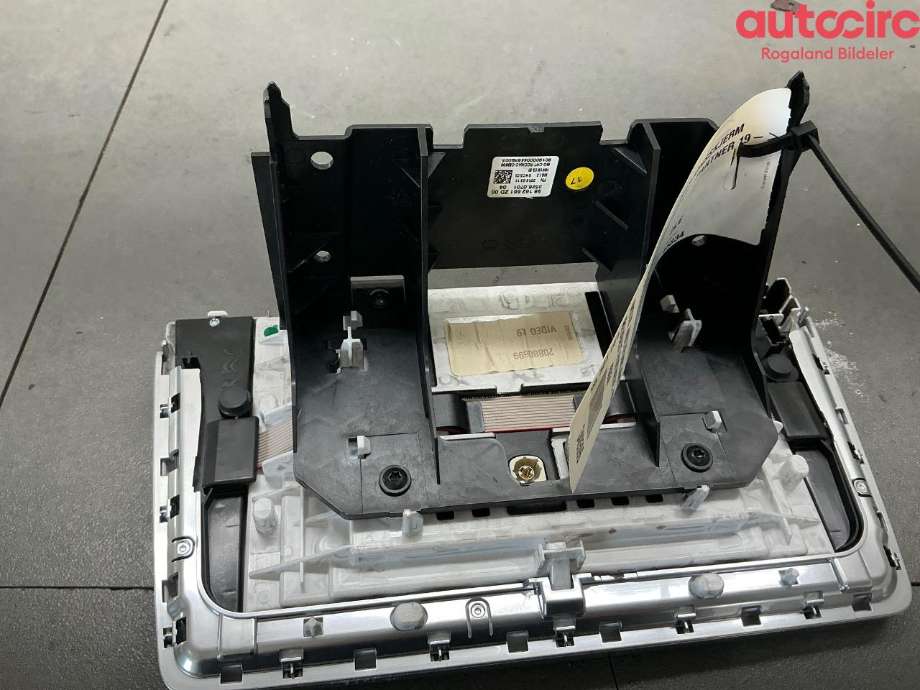 Multimedia display (MCU - Media Controller Unit) til Peugeot Partner 2019-->> (Type III)  (PEUGEOT|98 304 264 80|98 284 220 80)