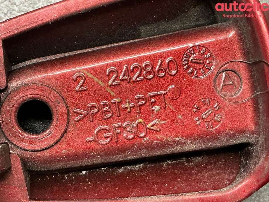 Dørhåndtak utv venstre bak til Toyota Yaris 2012-2014 (Type III, Fase 1)  (TOYOTA|692110D904)