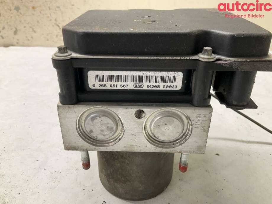 ABS sentral til Toyota Avensis 2009-2015 (Type III, Fase 1)  (TOYOTA|4405005170)