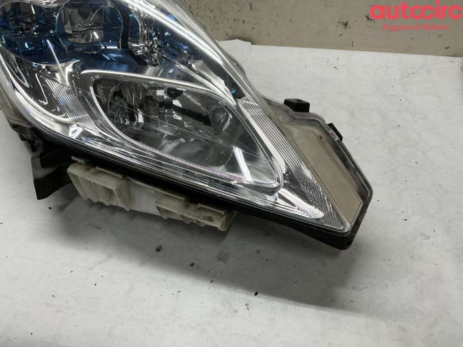 Frontlykt høyre halogen til Nissan Leaf 2011-2017 (Type I)  (NISSAN|260103NL5A)