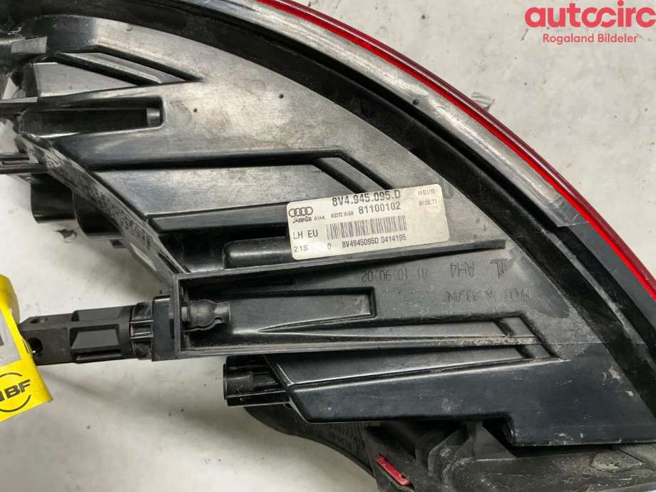Baklykt venstre til Audi A3 2016-2020 (Type III, Fase 2)  (AUDI|8V4 945 095 D)