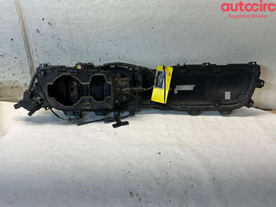 Batterilader inntak/luke til Kia Soul 2014-2019 (Type II)  (KIA|86350E4100IM)