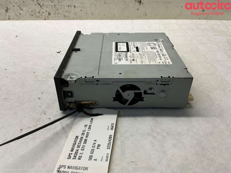 Bilstereo navigasjon til Škoda Octavia 2013-2016 (Type III, Fase 1)  (SKODA|5E0 035 874 AX|5E0 035 874 A)