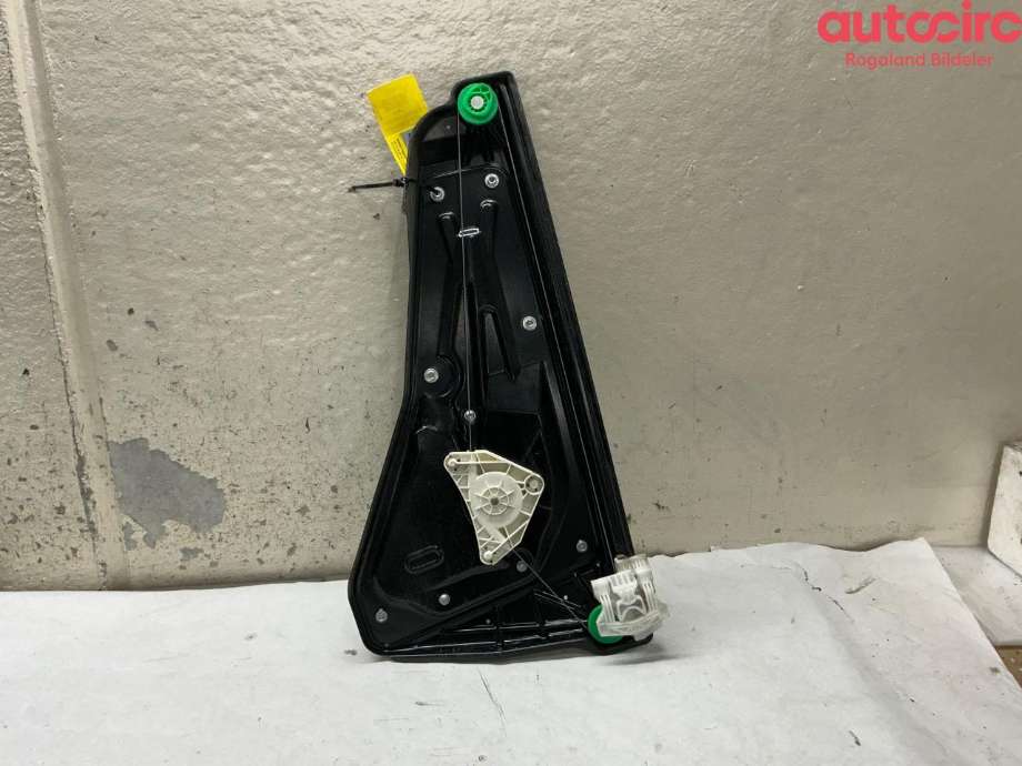 Ruteheis venstre bak til Land Rover Discovery 2009-2017 (Type IV)  (LAND-ROVER|LR052108|LR013872)