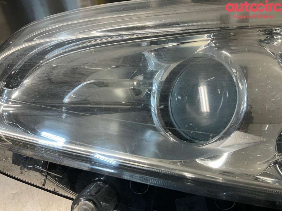 Frontlykt venstre halogen til Peugeot 208 2012-2019 (Type I)  (PEUGEOT|16 082 065 80)