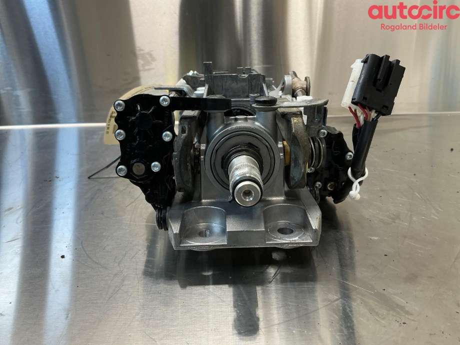 Rattaksel til BMW 7-Serie 2009-2015 (F01/F02/F03/F04) (F01/F02/F03/F04) (BMW|32 30 6 788 155)