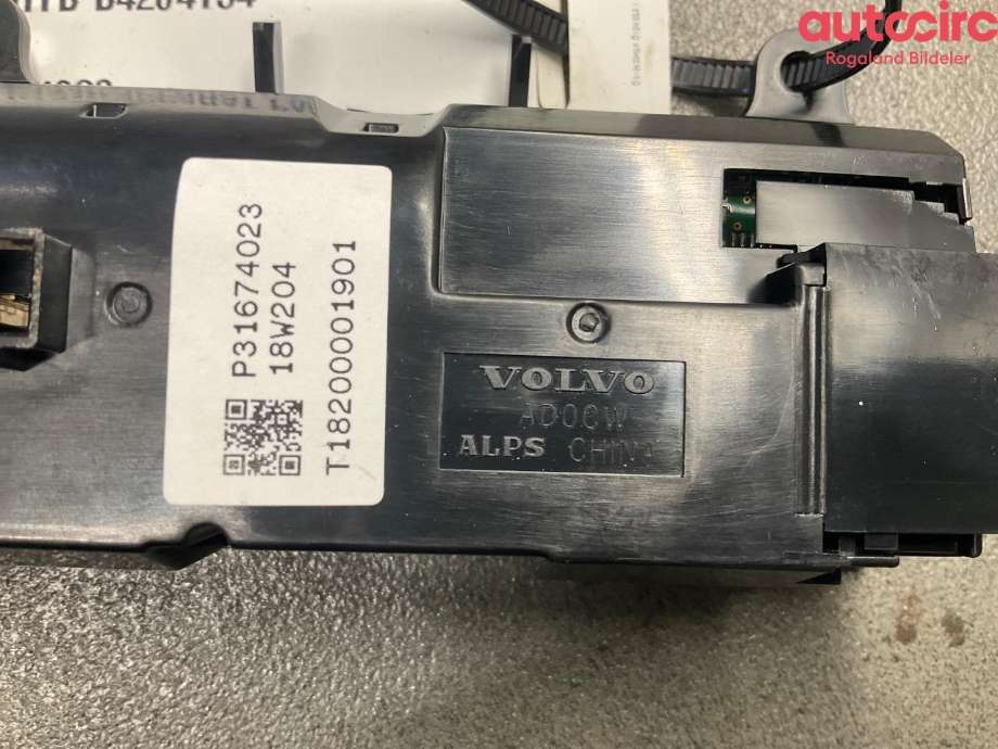 Varmeapparat betjening til Volvo XC90 2015-2025 (Type II)  (VOLVO|31674023)