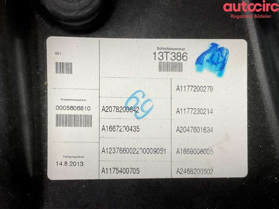Ruteheis høyre til Mercedes CLA 2013-2019 (C117) (C117) (MERCEDES|A 117 720 02 79)