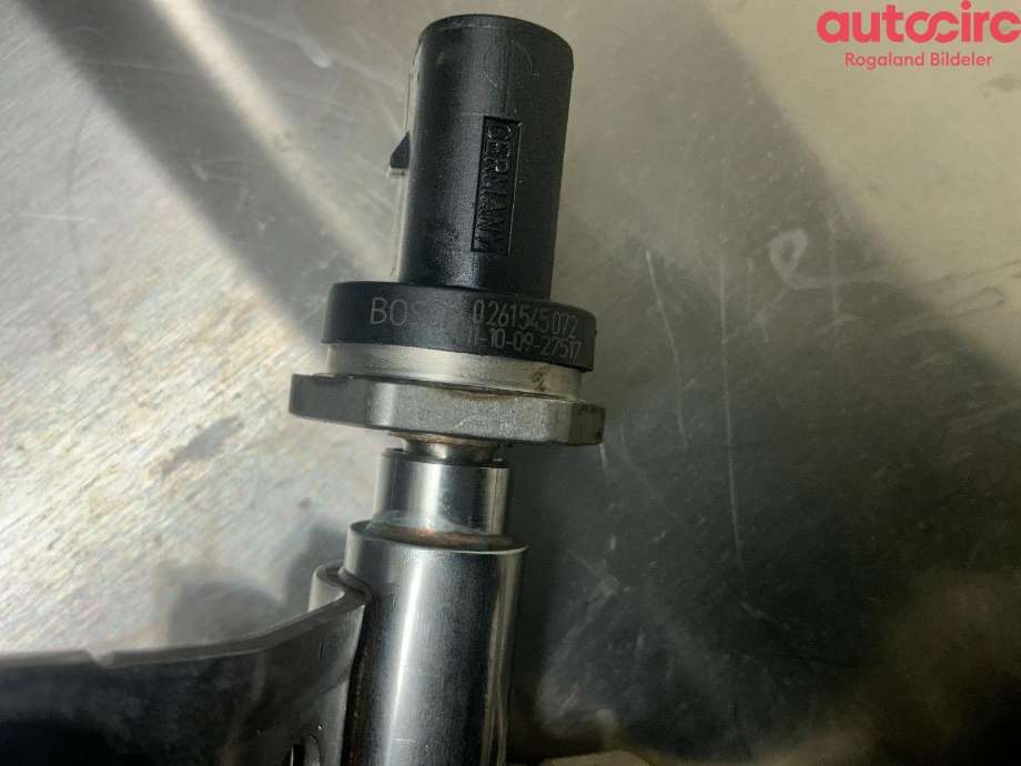 Dyseskinne (fuelrail) til BMW 3-Serie 2012-2018 (F30/F31/F34) (F30/F31/F34) (BMW|13 53 7 649 710)