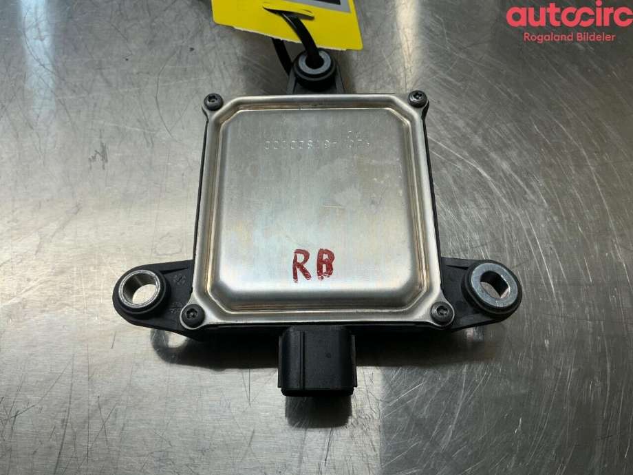 Sensor radar til Toyota RAV4 2019-->> (Type V)  (TOYOTA|8816242120)