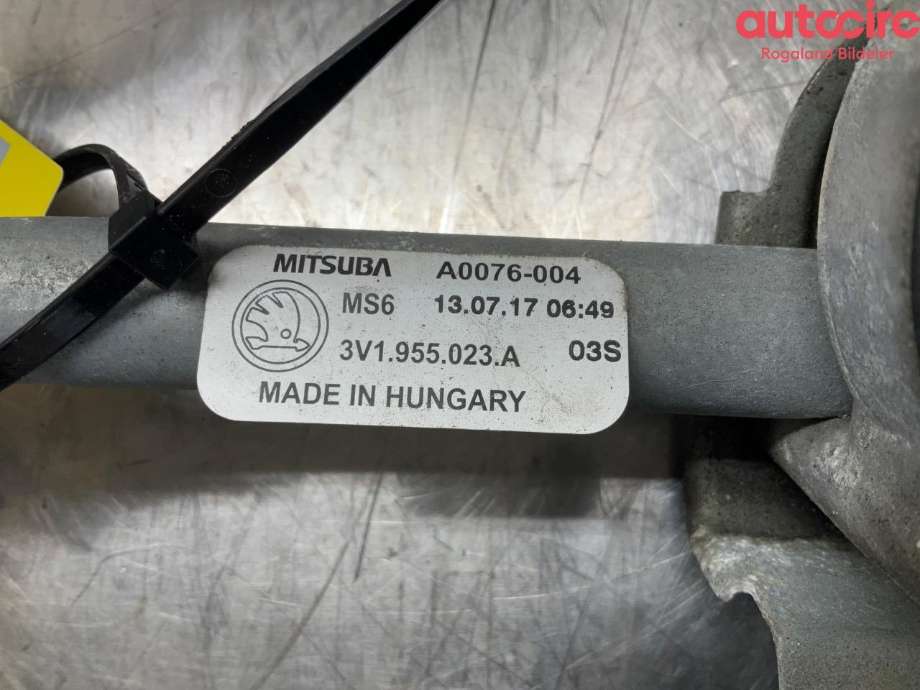 Viskermotor frontrute til Škoda Superb 2015-->> (Type III)  (SKODA|3V1 955 023 B|3V1 955 023 A)