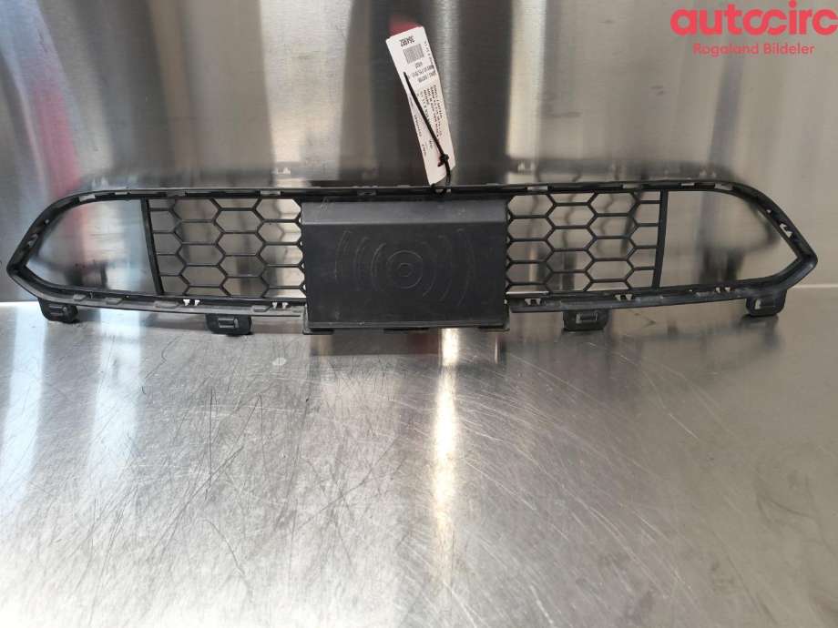 Grill til BMW X5, 2013-2018 (F15) (F15) (BMW|51 11 8 054 013)