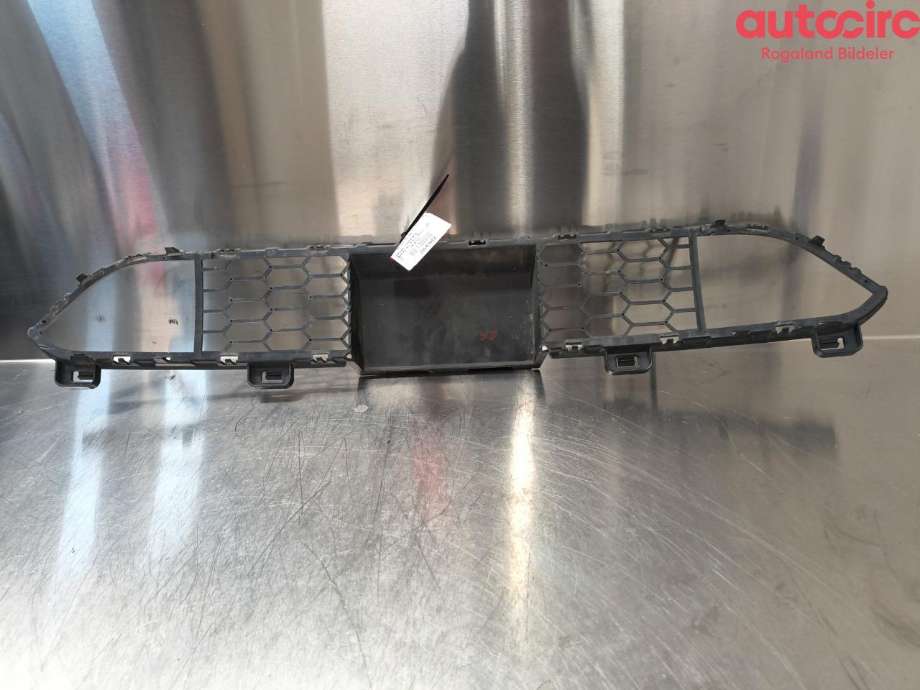 Grill til BMW X5 2013-2018 (F15) (F15) (BMW|51 11 8 054 013)
