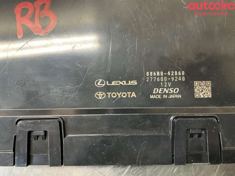 Styreenhet klima/aircondition til Toyota bZ4X 2022-->>  (TOYOTA|886B042060)
