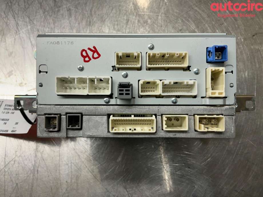 Bilstereo til Toyota Auris 2013-2015 (Type II, Fase 1)  (TOYOTA|8614002030)