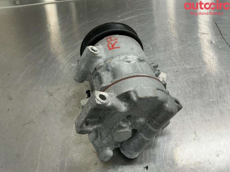 Aircondition kompressor til Toyota Auris 2013-2015 (Type II, Fase 1)  (TOYOTA|8831002790)
