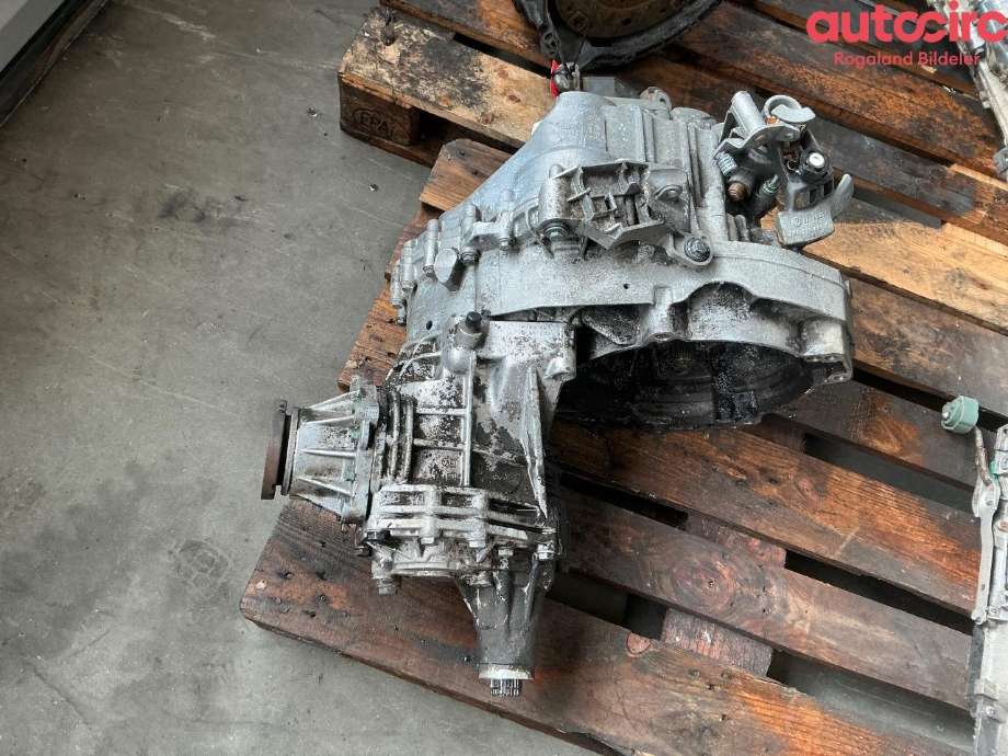 Girkasse manuell 6-trinn til VW Transporter / Caravelle 2003-2009 (Fase 1) (T5) (T5) (VOLKSWAGEN|0A5 300 011 MX)