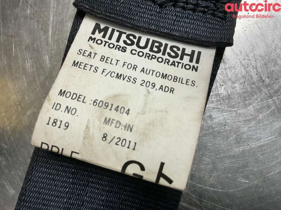Sikkerhetsbelte foran venstre til Mitsubishi Outlander 2010-2012 (Type II, Fase 2)  (MITSUBISHI|7000D325XA)