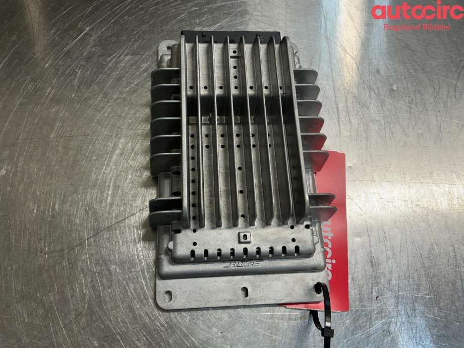 Bilstereo forsterker til Audi A3 2003-2008 (Type II, Fase 1) (AUDI|8P7 035 223 A)