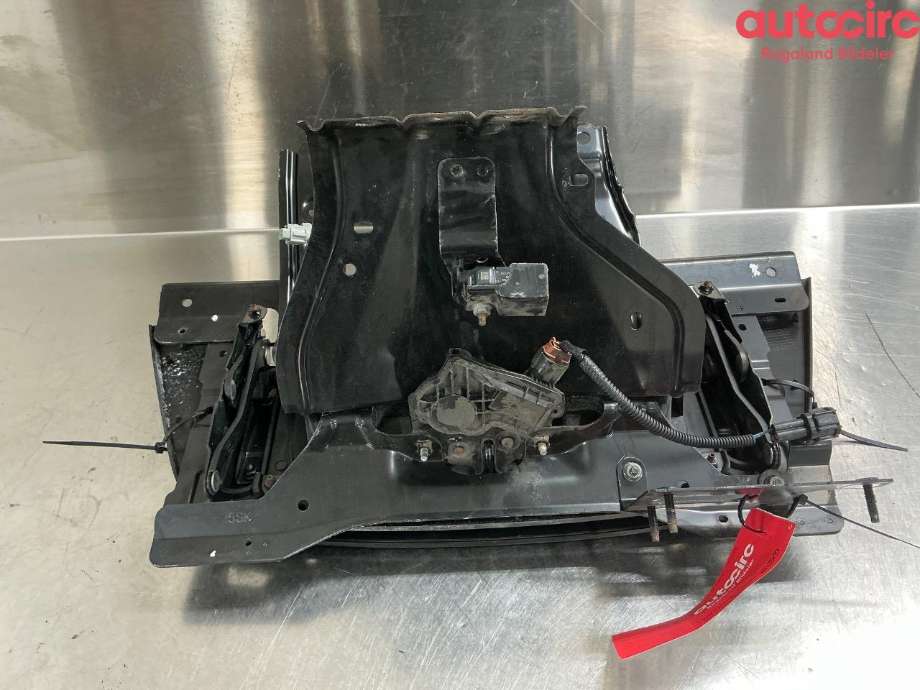 Batterilader inntak/luke til Nissan Leaf 2018-->> (Type II)  (NISSAN|657105SH9A)