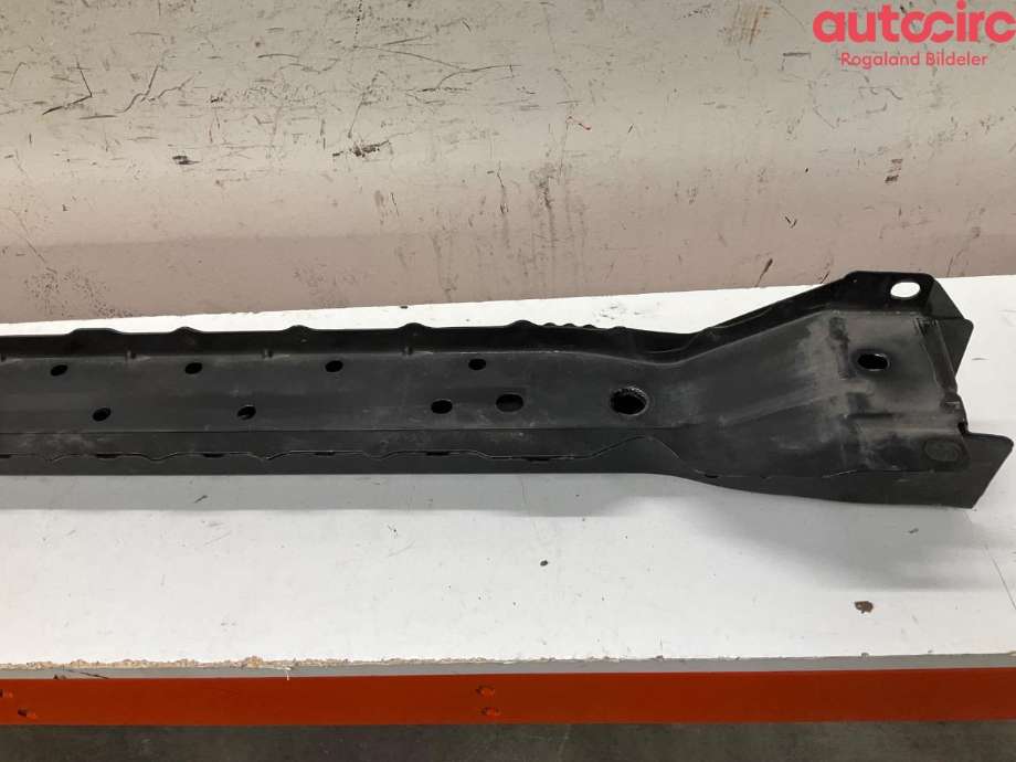 Frontplate nedre til Nissan Leaf 2018-->> (Type II)  (NISSAN|F25305SAMH)