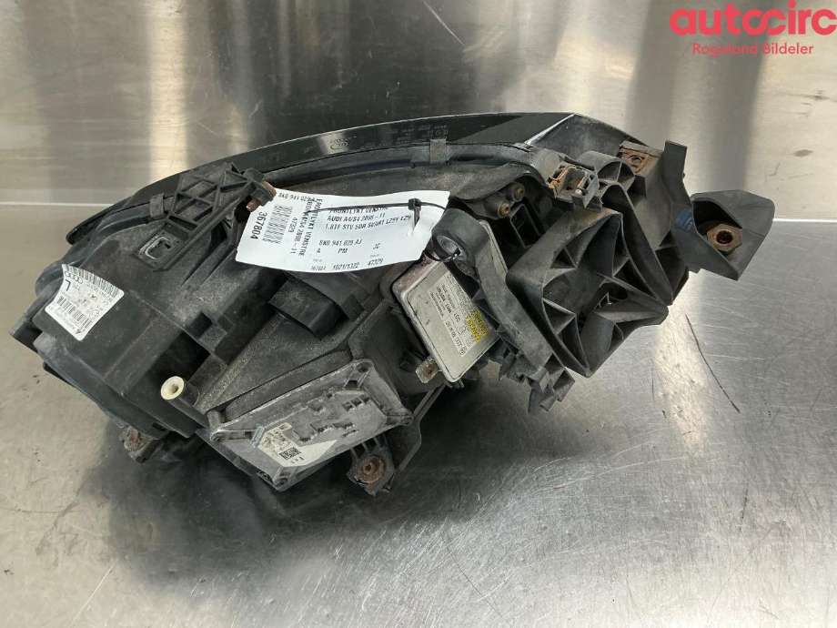 Frontlykt venstre halogen til Audi A4 2007-2014 (Type IV) (B8) (B8) (AUDI|8K0 941 029 AJ)