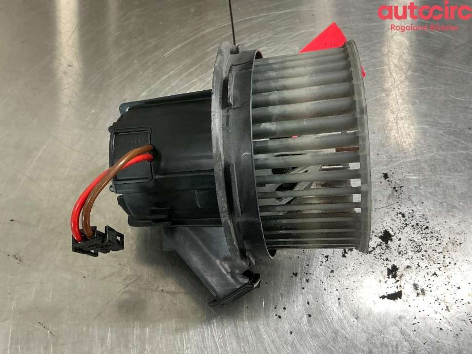 Varmeapparat motor til Mercedes GLK 2008-2015 (X204) (X204) (MERCEDES|A 204 820 00 08|A 204 820 02 08)